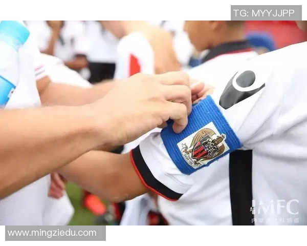 足球明星享受专业脚底按摩的精彩瞬间与背后故事分享 足球明星享受专业脚底按摩的精彩瞬间与背后故事分享